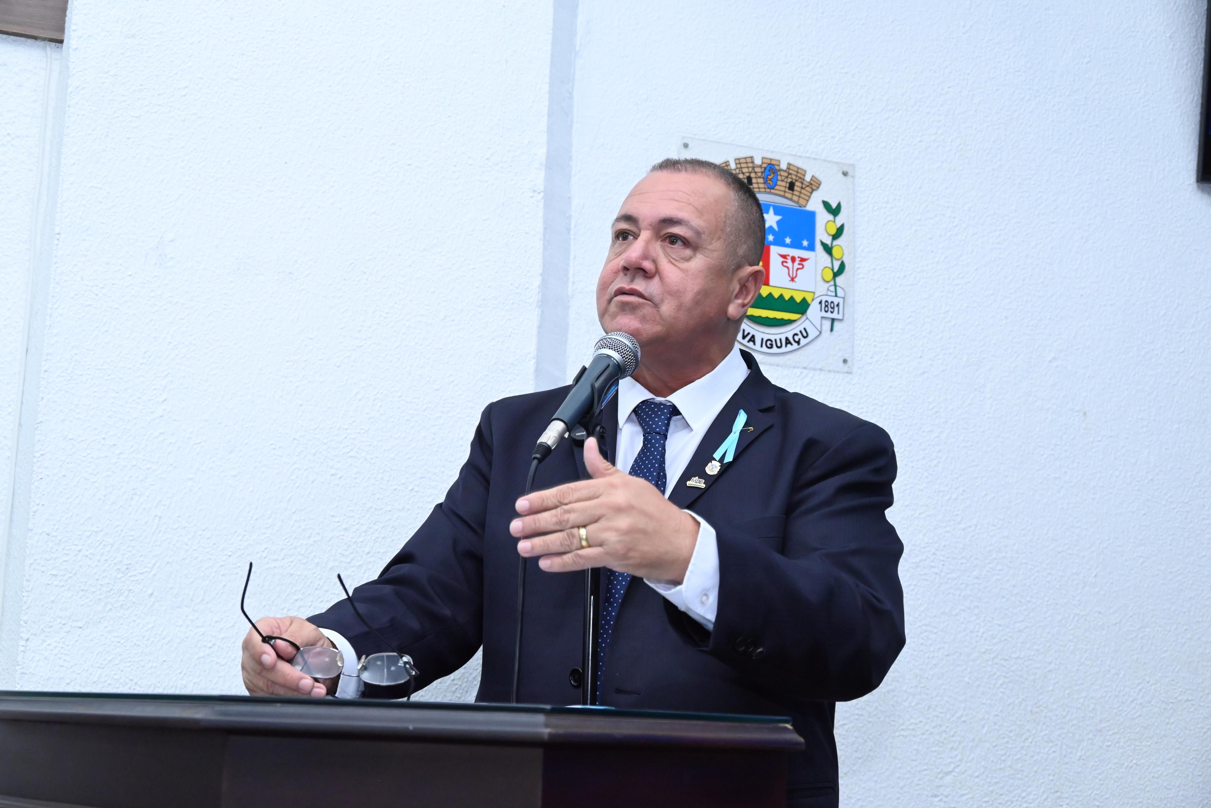 Ver Maninho: defesa do abastecimento de água regular na cidade