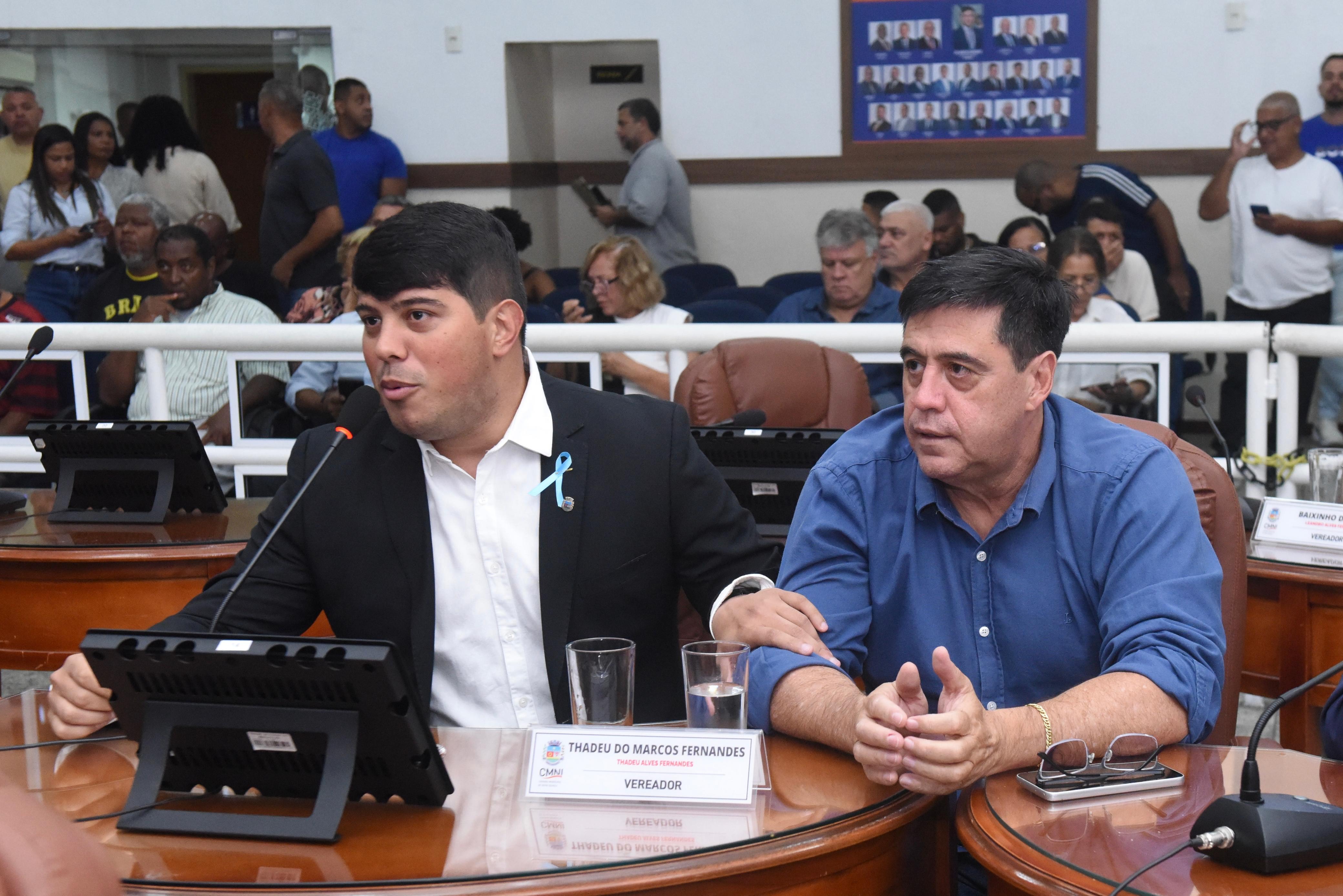 Ver Thadeu (à esq) fala do orgulho de ser filho do ex-presidente Marcos Fernandes