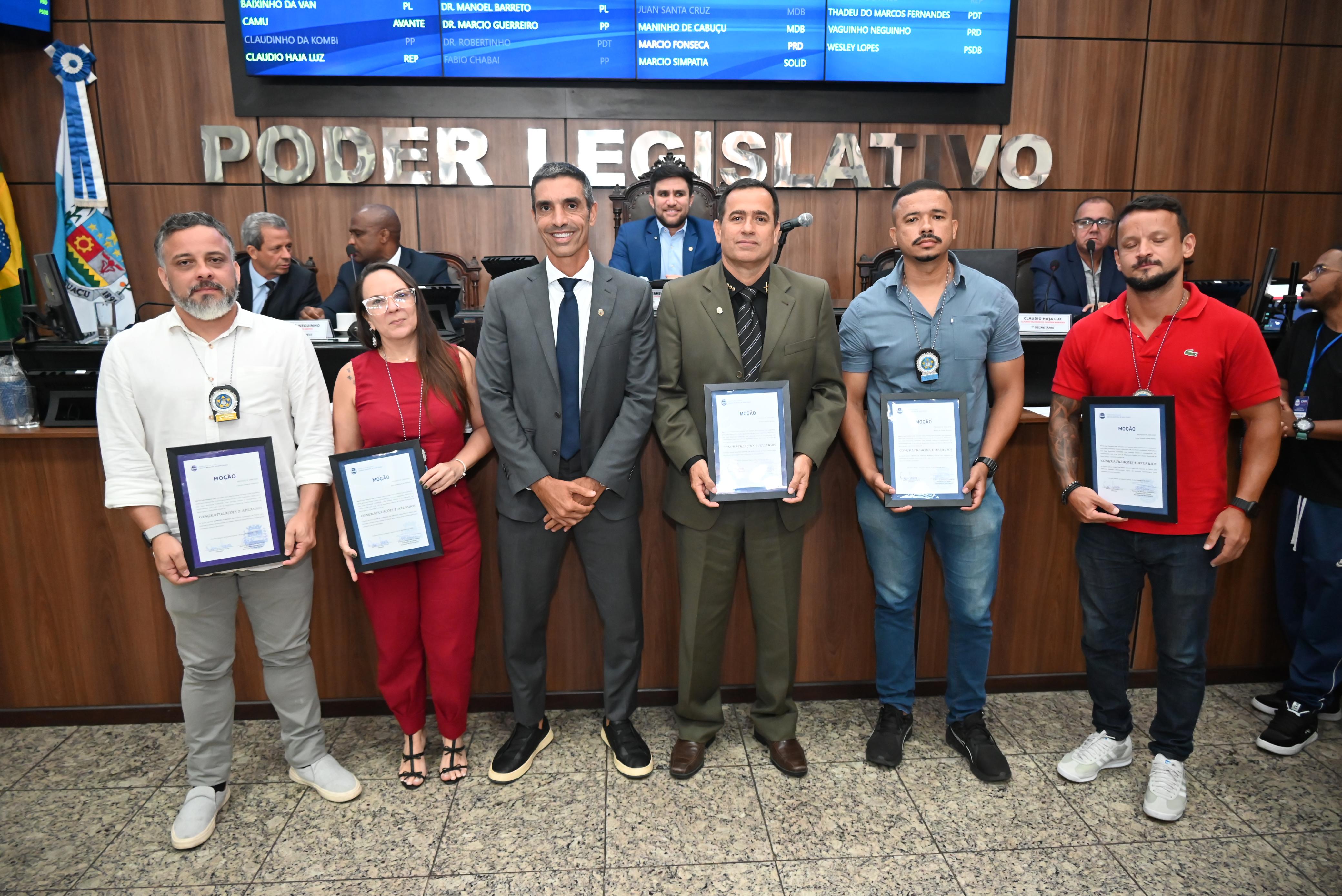 Policiais civis e militares foram homenageados pelo ver Marcio Fonseca