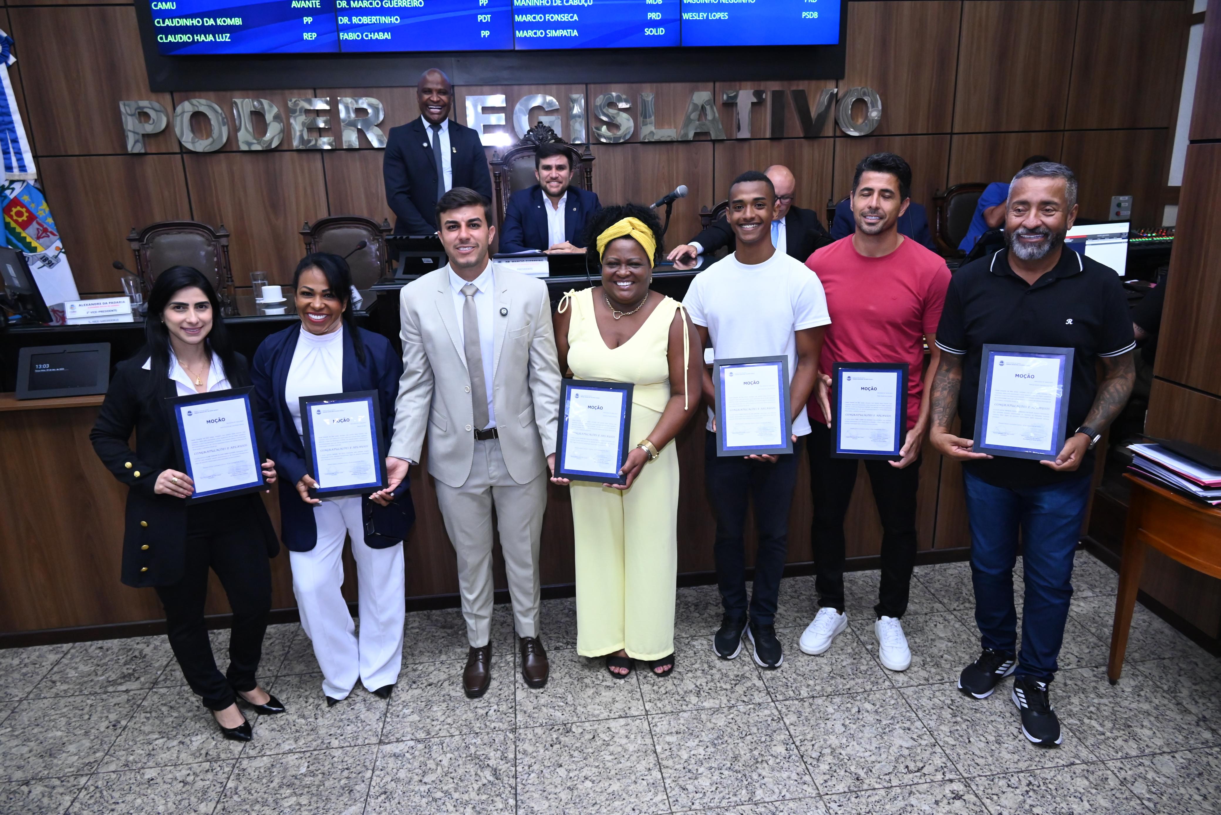Empresários, advogados e assessores parlamentares: trabalho reconhecido pelo vereador Danielzinho da Padaria