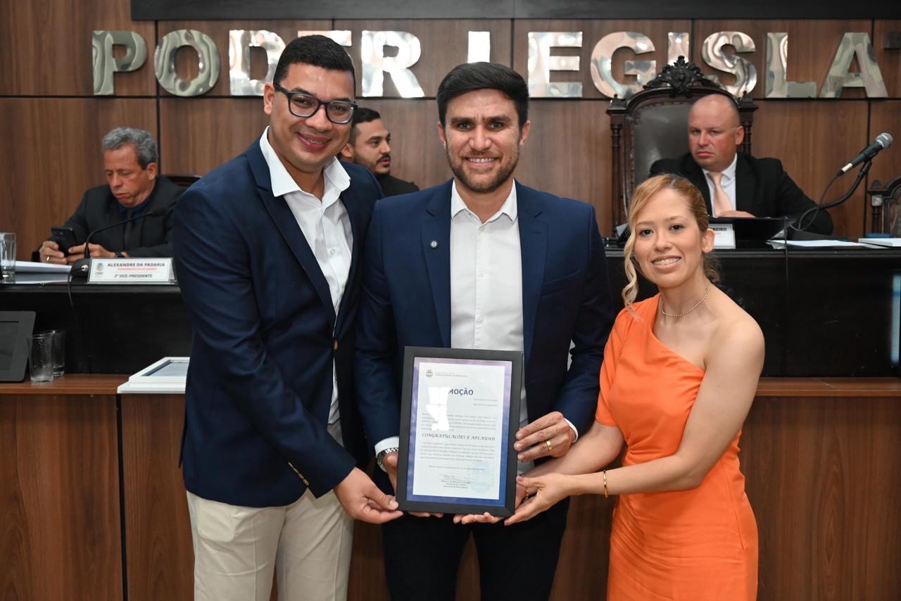 O casal Felipe de Jesus e Walesca Luz, empresários e proprietários da cafeteria Biscoitos Casadinhos: empreendedores valorizados pelo presidente Dr. Marcio Guerreiro