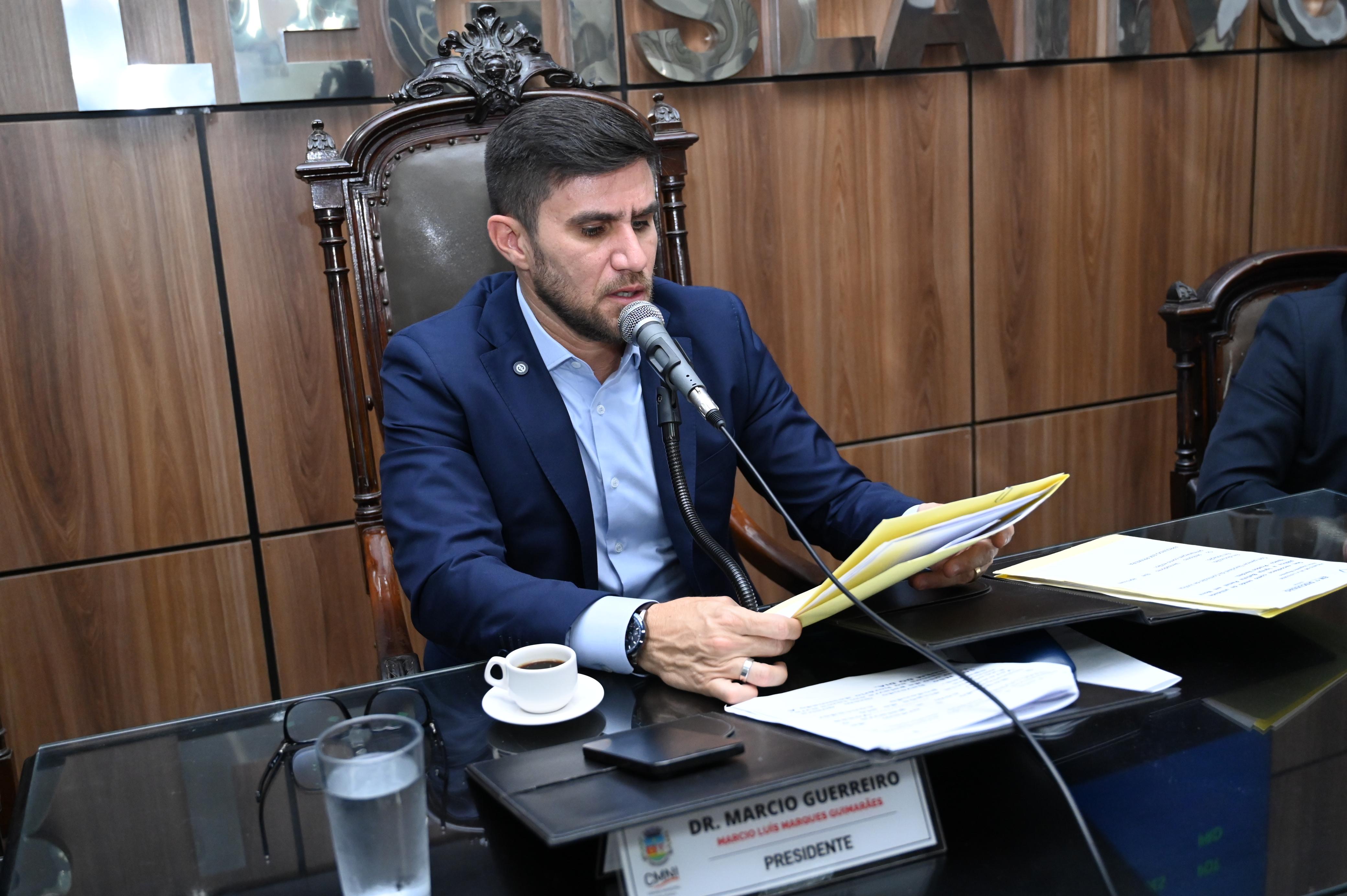 Presidente Dr. Marcio na condução da sessão ordinária desta terça