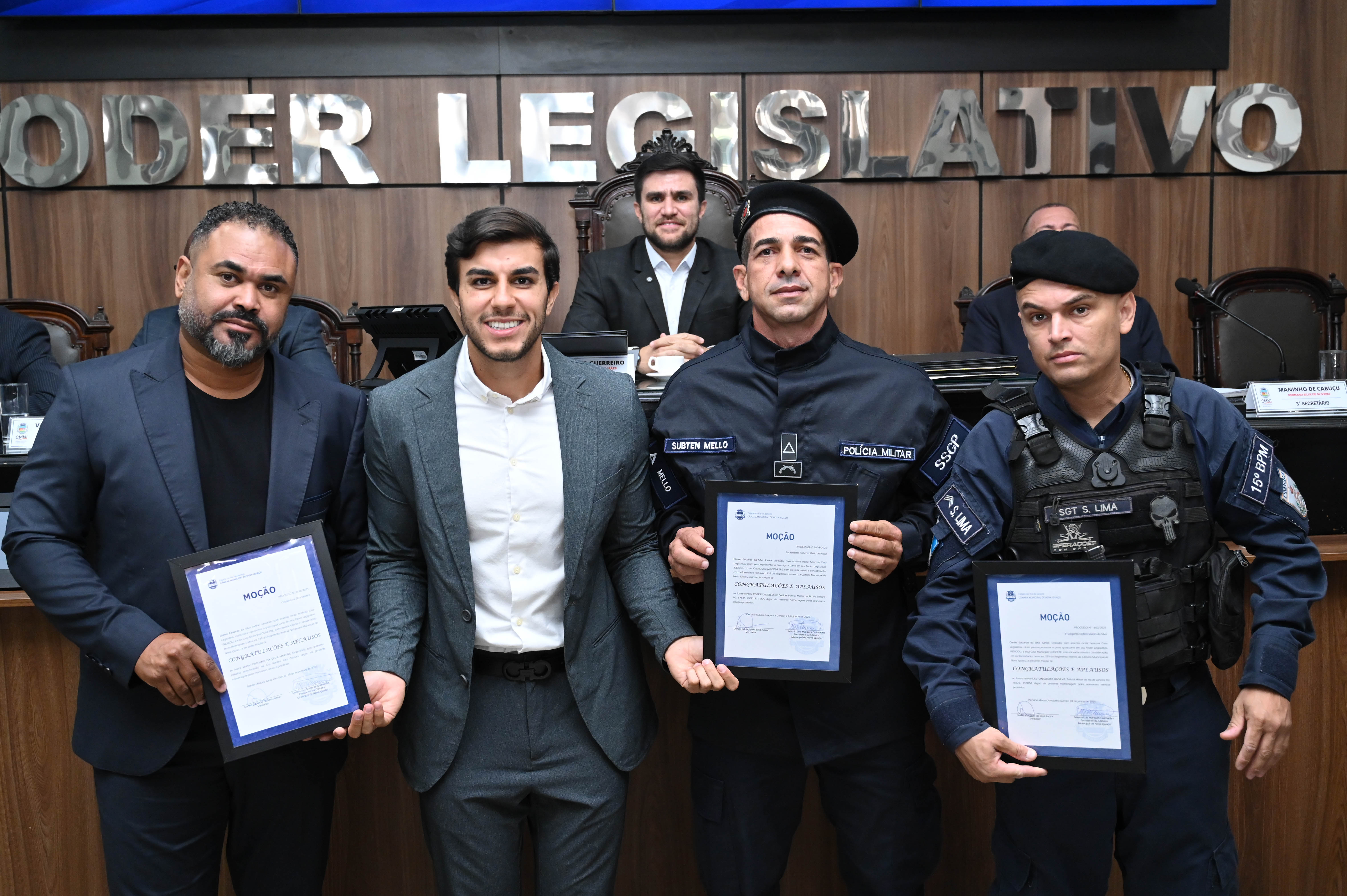  Estilista Cris Martins, ver Danielzinho, subtenente PM Roberto Melo e 3º sargento PM Delton Soares